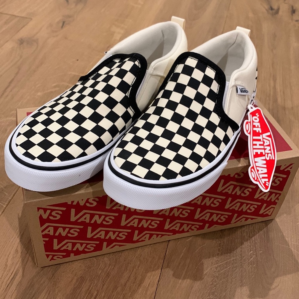 Vans Checkered size 4